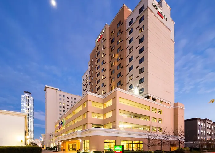 Beach hotel: Courtyard By Marriott Houston Galleria