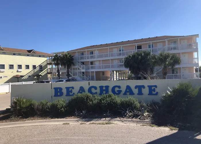 Hotel near College: Beachgate Condosuites And Oceanfront Resort