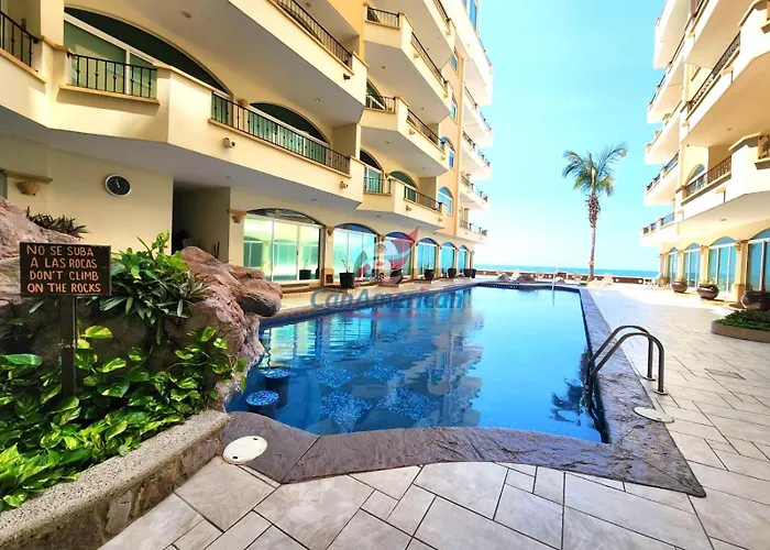 Cheap hotel: Tiara Sands 302