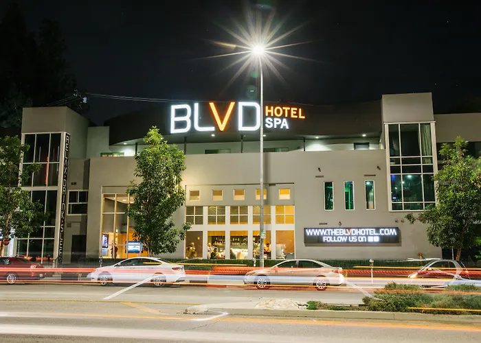 Romantic hotel: Blvd Hotel And Studios Universal-Hollywood, An Ascend Collection Hotel