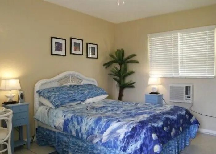 Oasis Palms Resort