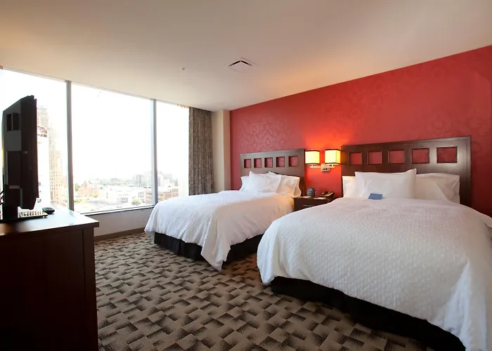 Jacuzzi hotel: Embassy Suites Buffalo