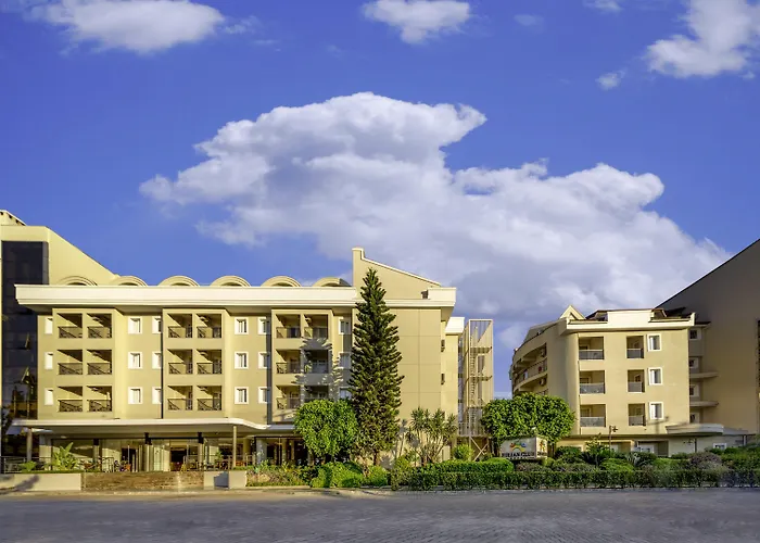 Hotel with Tennis: Julian Club Hotel