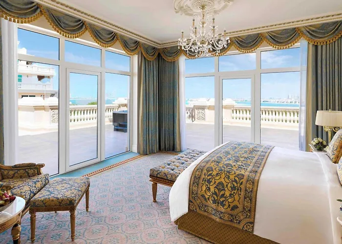 Hotel with view: Raffles The Palm