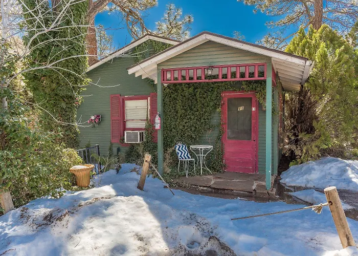 Vacation rental: Apple Creek Cottages