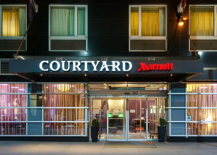 Luxury hotel only: Courtyard By Marriott Times Square West
