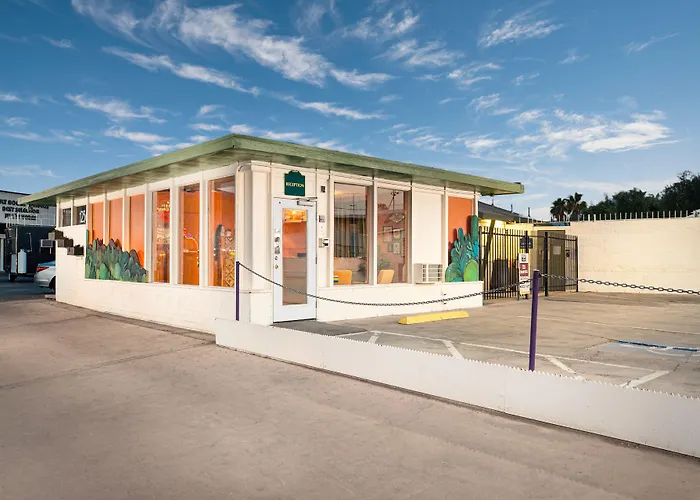 The Hostels Bungalows