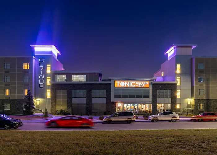4 star hotel: Applause Hotel Calgary Airport By Clique