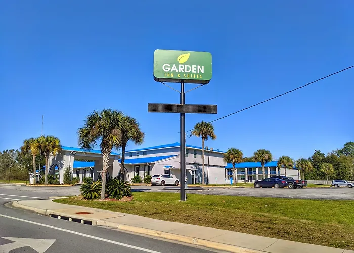 Motel: Garden Inn & Suites