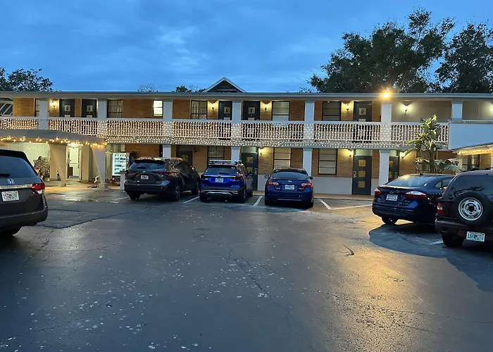 Castillo Inn