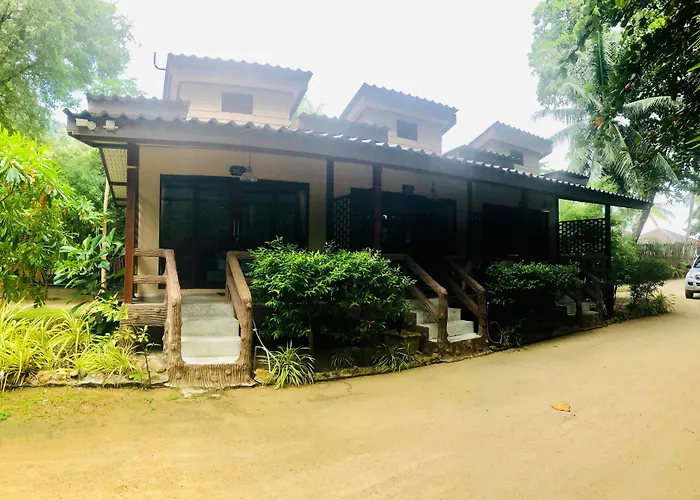 Haad Khuad Resort