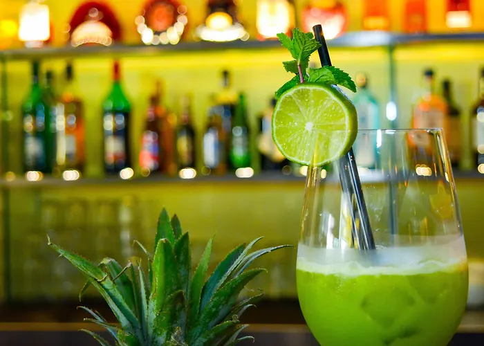 Sun & Moon, Urban Hotel