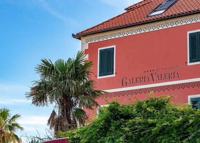 Galeria Valeria Seaside Downtown - Mag Quaint & Elegant Boutique Hotels