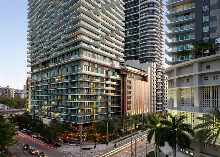Hotels with pool Dua Miami, Autograph Collection