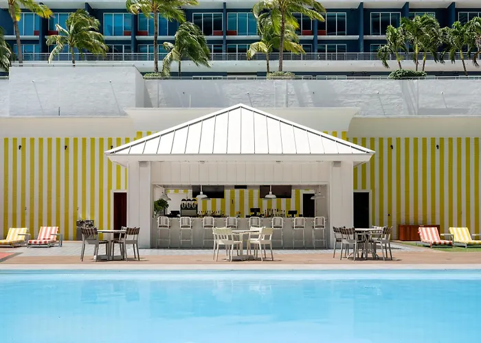 Hotels with pool Dua Miami, Autograph Collection