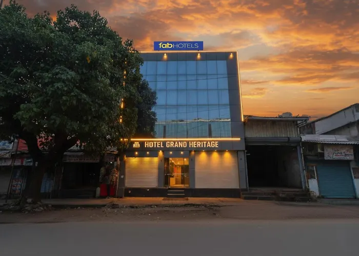 Central hotel: Fabhotel Grand Heritage - Nr Bkc