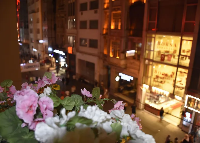 Resort: Bonne Sante Hotel