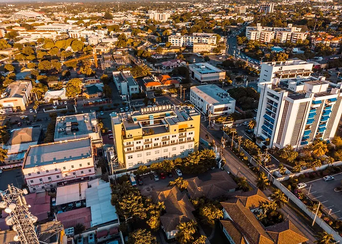 R Hotel Kingston