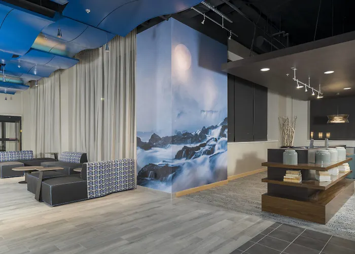 Hotel with Tennis: Courtyard By Marriott Niagara Falls, Usa