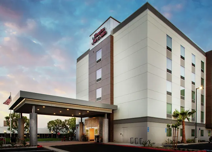 Hampton Inn & Suites Irvine/Orange County Airport