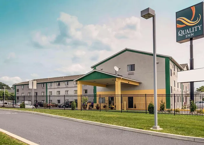 Motel 6 Lancaster