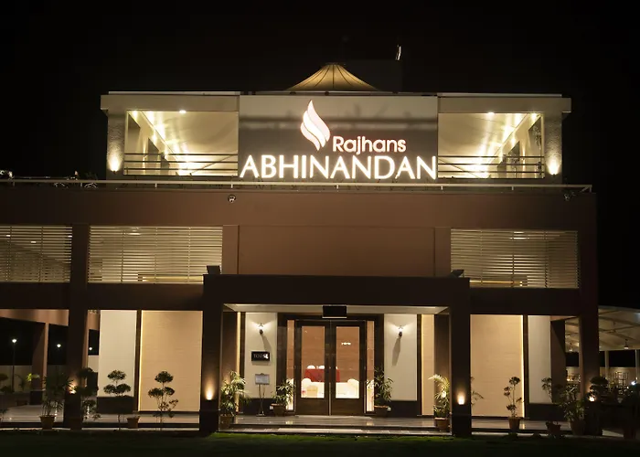 Hotel Rajhans Abhinandan