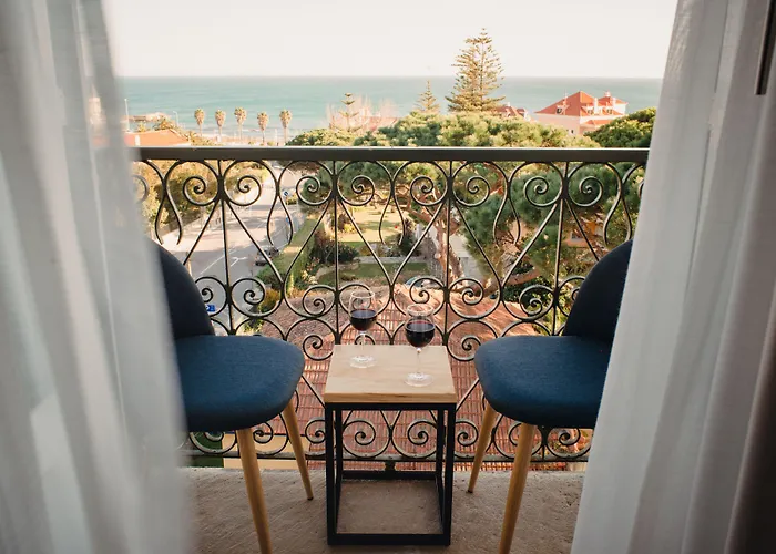 Resort: A House In Estoril - Adults Only