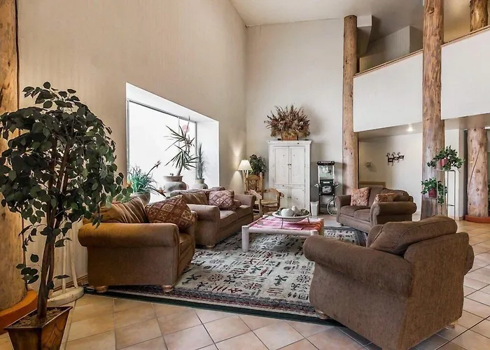 Quality Suites Near Arches National Park