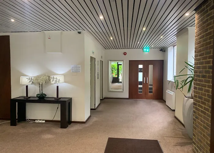Marlyn Lodge - City Of