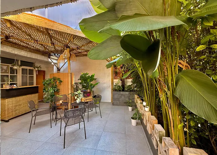 Buton Backpacker Lodge