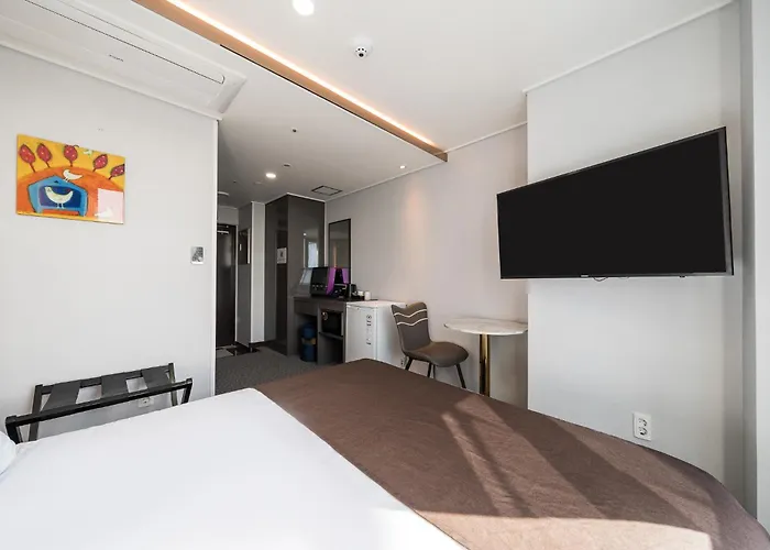 Griffinbay Hotel