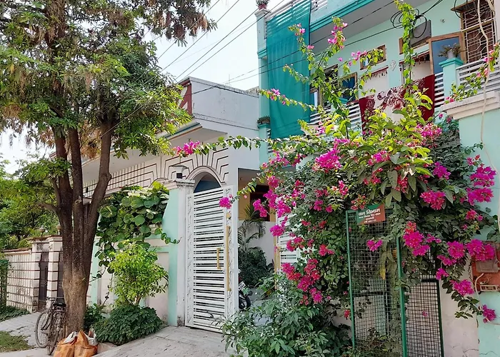 Ping pong hotels Kanak Home Stay