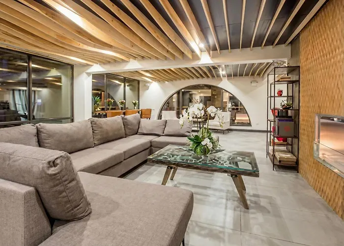 Ramada By Wyndham Austin South