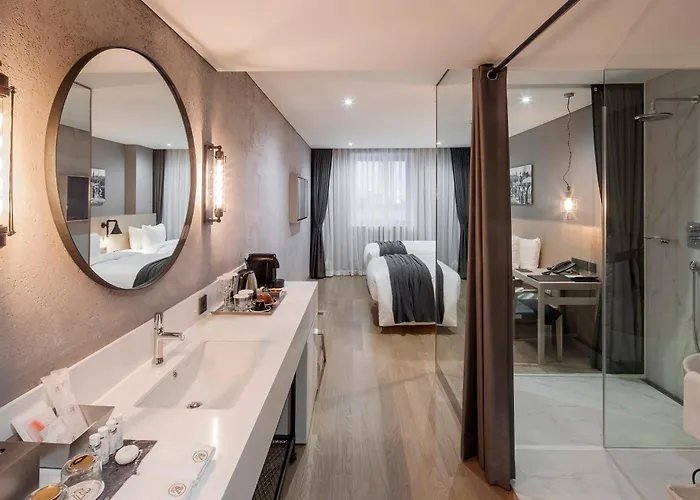 Romantic hotels 28 Myeongdong