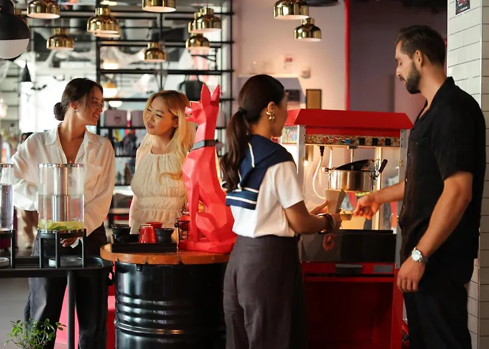 Haustierfreundliches Hotel: Radisson Red Dubai Silicon Oasis