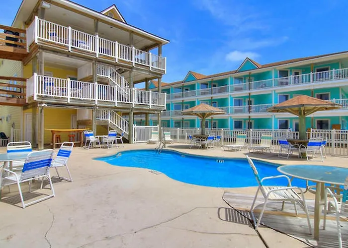 Hotel near College: Beachgate Condosuites And Oceanfront Resort