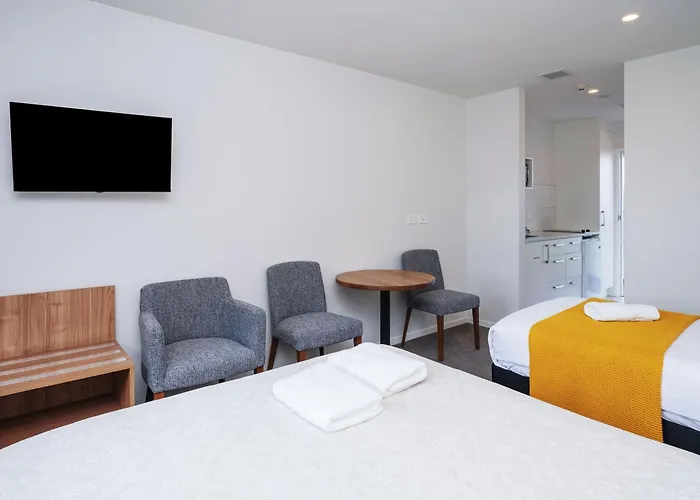 Yates Park Motel