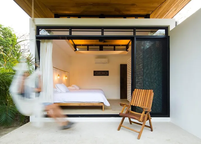 Nalu Nosara Pool Villa Flor