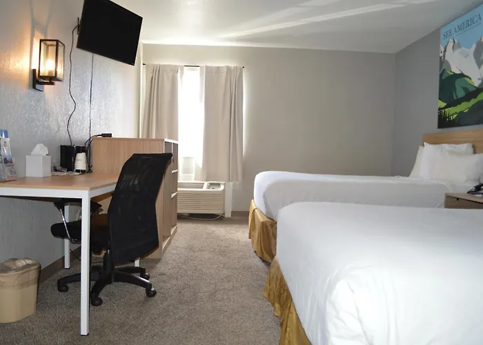 Golf hotel: Travelodge By Wyndham Colorado Springs Airport - Peterson Sfb