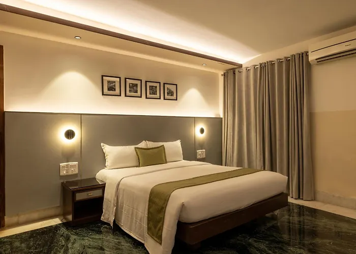 Hanu Reddy Residences Poes Garden