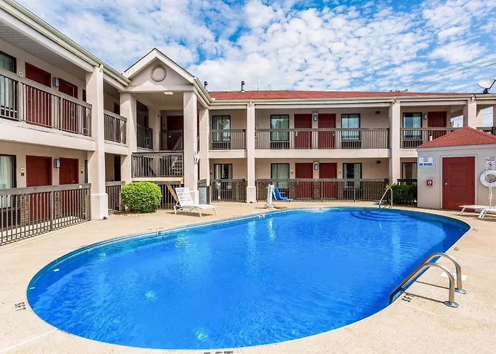 Motels Econo Lodge Inn & Suites Murfreesboro Shopping District