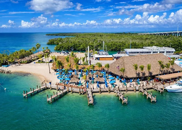 Pet Friendly hotel: Gilbert'S Resort & Marina