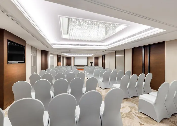 5 star hotel: New World Millennium Hong Kong Hotel