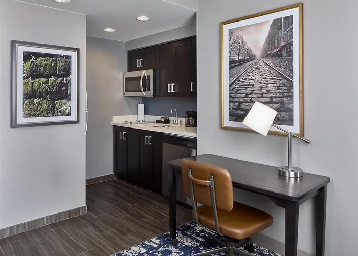 Casino hotel: Homewood Suites Savannah Historic District/Riverfront