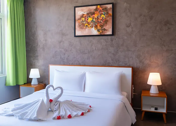 G8 Center Hotel Pasteur