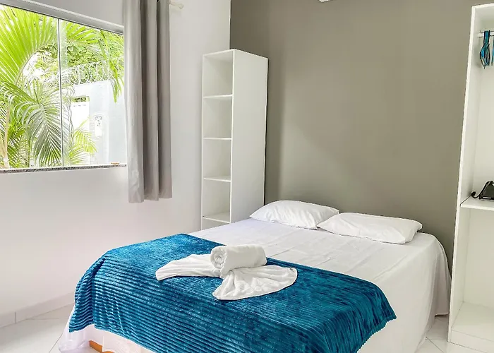Hotel que aceita animais de estimação: Apartamento 2Q no condomínio Vila Tropical, a uma quadra da Barraca do Gaúcho, cond. com piscina, área gourmet e parquinho infantil