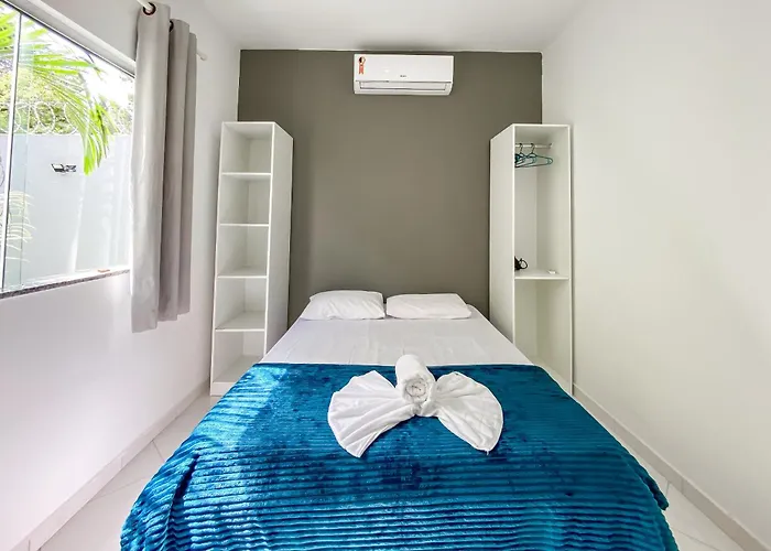 Hotel que aceita animais de estimação: Apartamento 2Q no condomínio Vila Tropical, a uma quadra da Barraca do Gaúcho, cond. com piscina, área gourmet e parquinho infantil