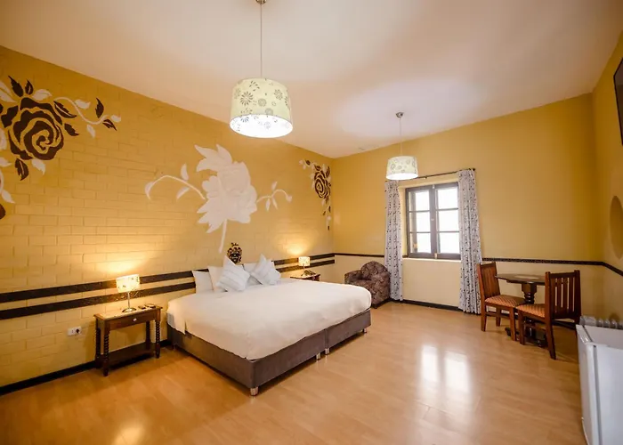Yabar Hotel Plaza