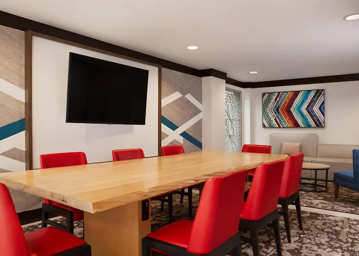 Hotels with tennis Hilton Garden Inn Austin Downtown