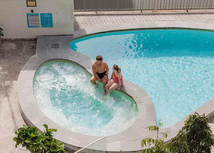 Bunk Surfers Paradise International Backpacker Hostel (Adults Only)